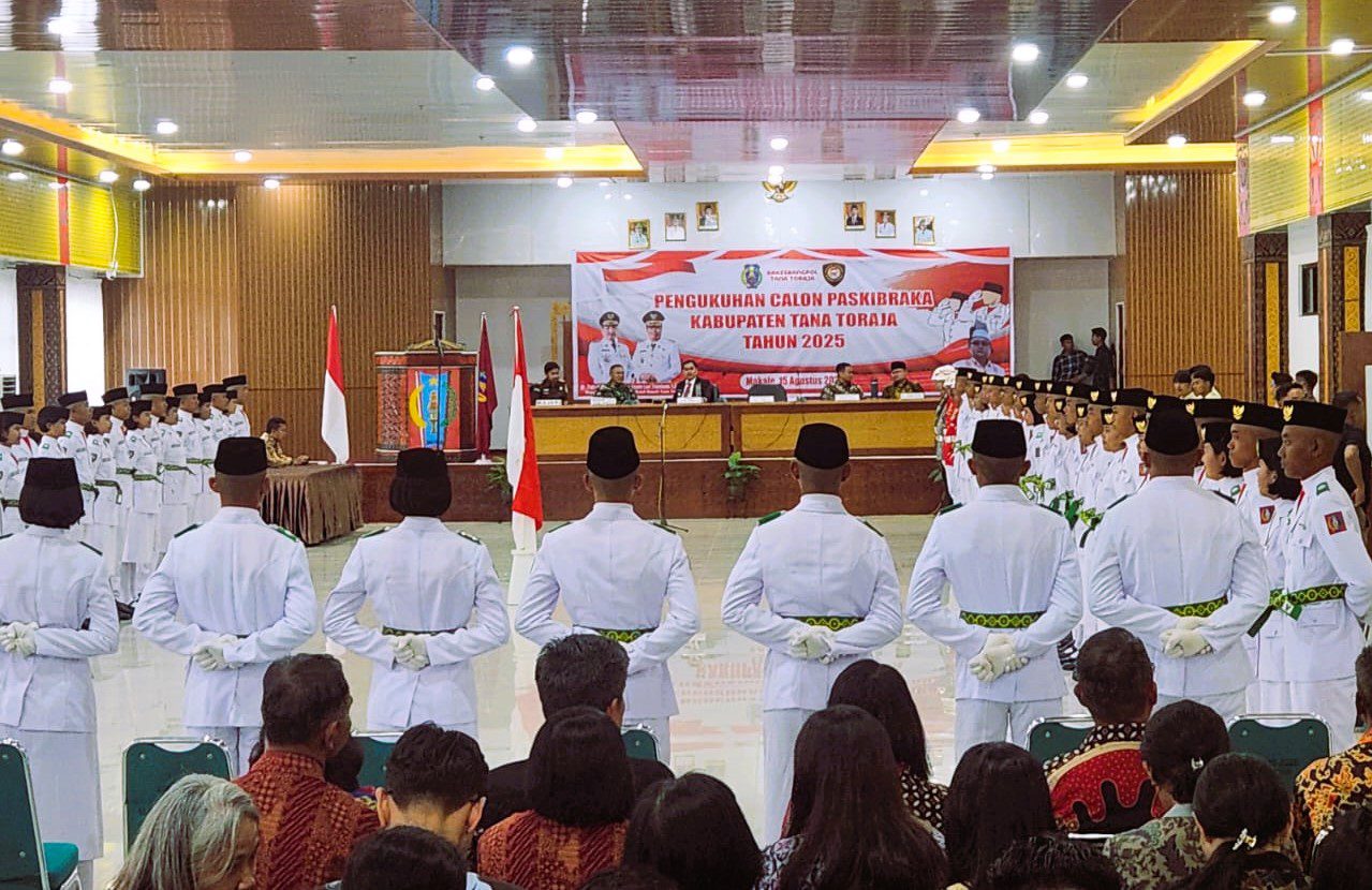 70 Siswa Terbaik Tana Toraja Dikukuhkan Sebagai Paskibraka Tingkat Kabupaten