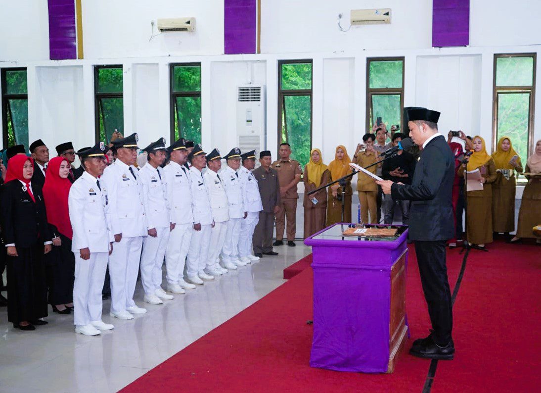 Bupati Yusuf Ritangnga Mutasi Pejabat, 54 Orang Resmi Jabat Posisi Baru