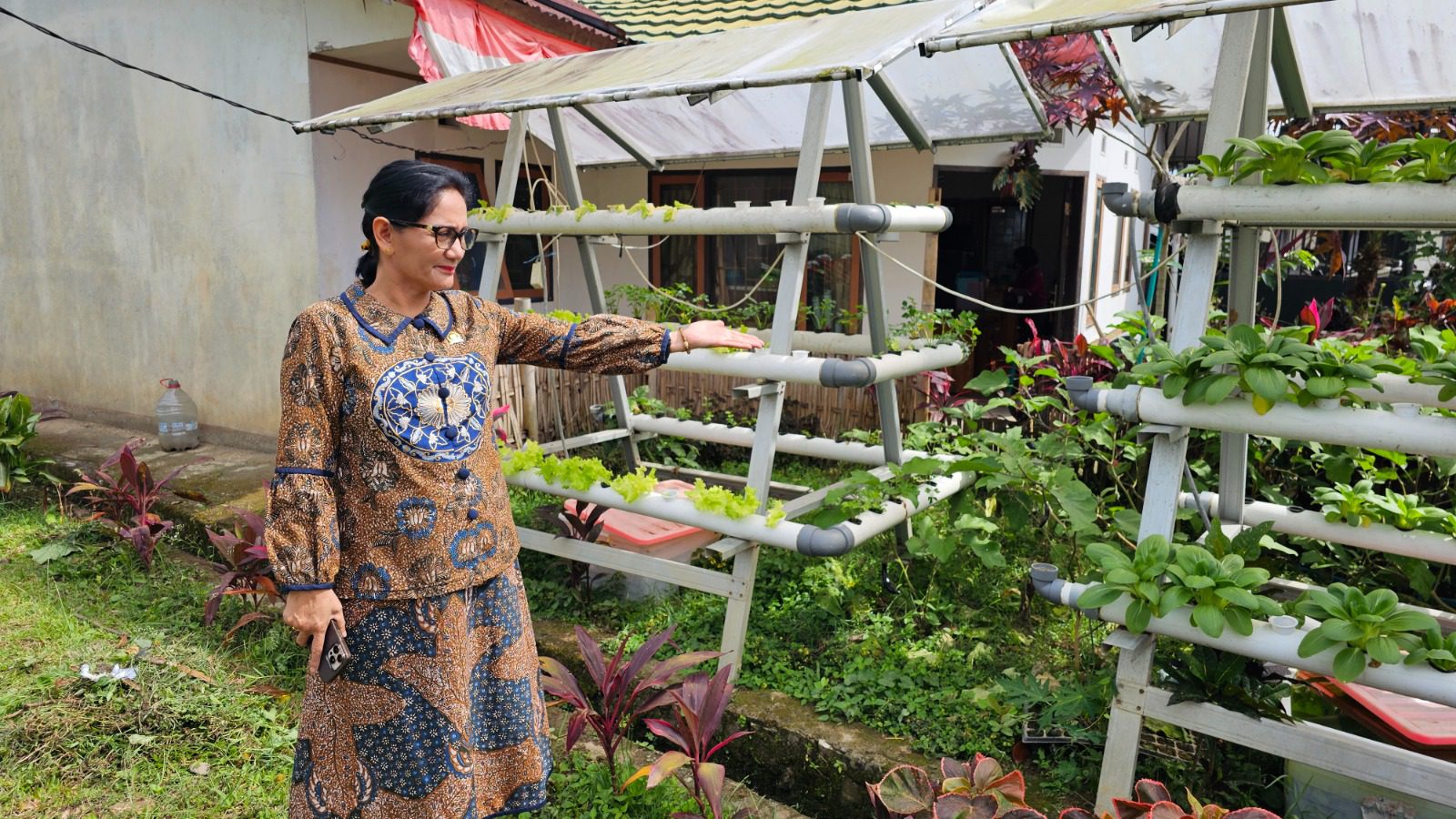 Yuniana Mulyana Serap Aspirasi Petani Tana Toraja, Dorong Penguatan Alat dan Bibit Pertanian 4 Yuniana Mulyana Serap Aspirasi Petani Tana Toraja, Dorong Penguatan Alat dan Bibit Pertanian