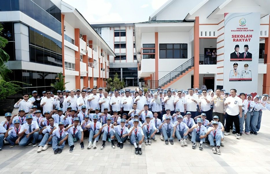 Gubernur Sulsel Pimpin Apel Perdana Sekolah Rakyat SMA di Makassar