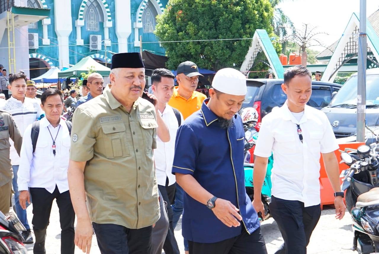 Singgah Salat Jumat di Pinrang, Gubernur Sulsel Minta Masyarakat Dukung Program Irwan-Sudirman