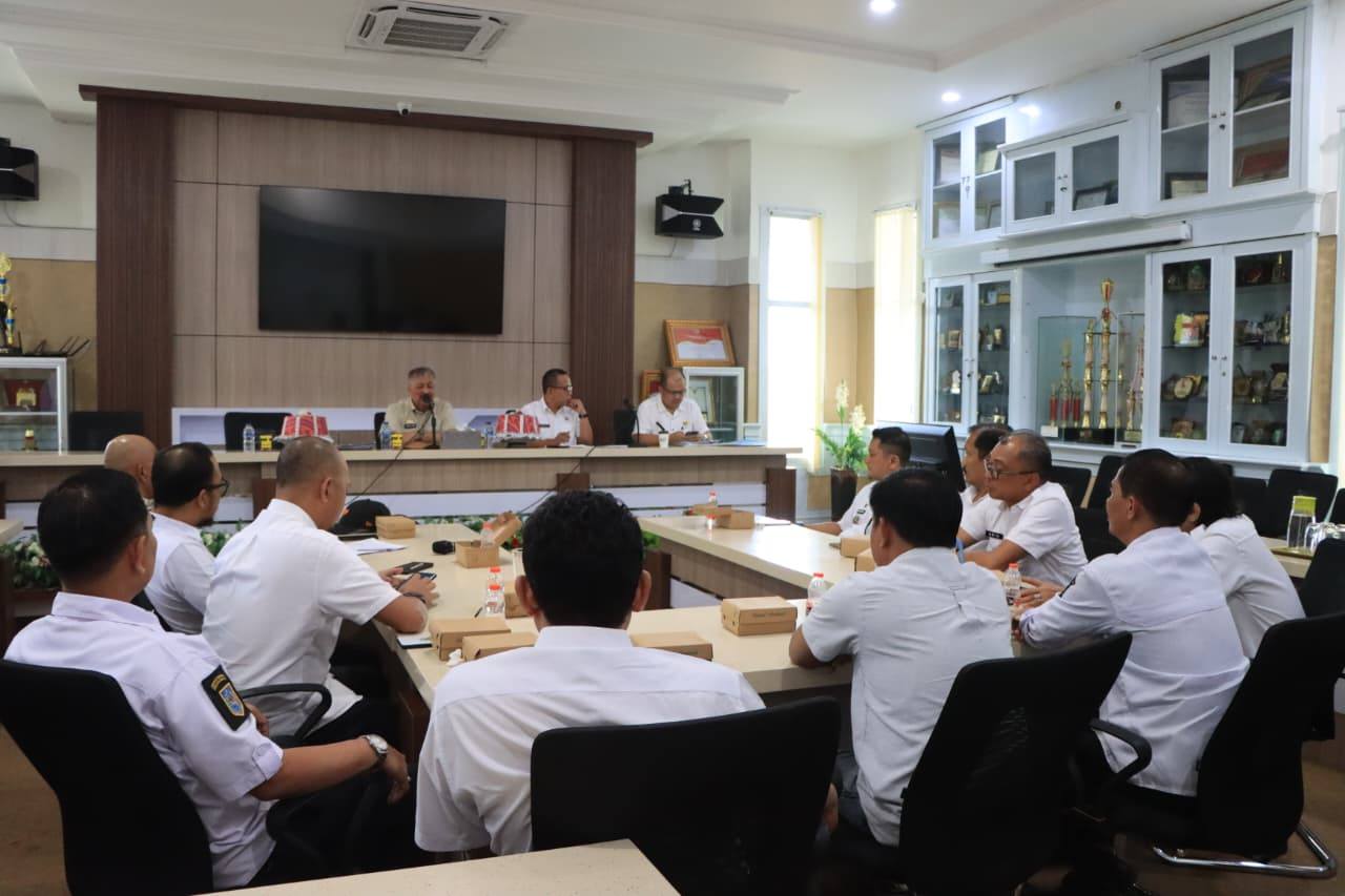 Bupati Pinrang Pimpin Rapat Monitoring dengan Camat