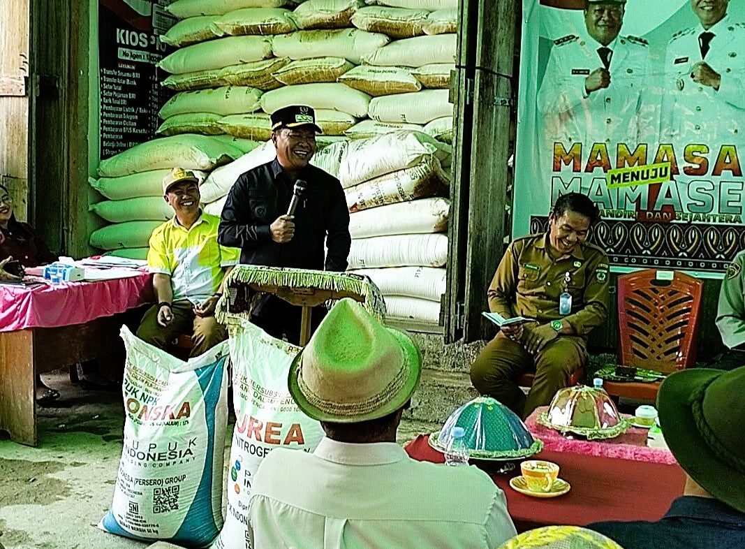 Welem-Sudirman Realisasikan Program Prioritas, Pupuk Gratis  Mulai Disalurkan ke Petani
