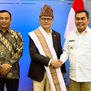 Bupati Zadrak Temui Menteri PPMI, Bahas Perlindungan Pekerja Migran Asal Tana Toraja