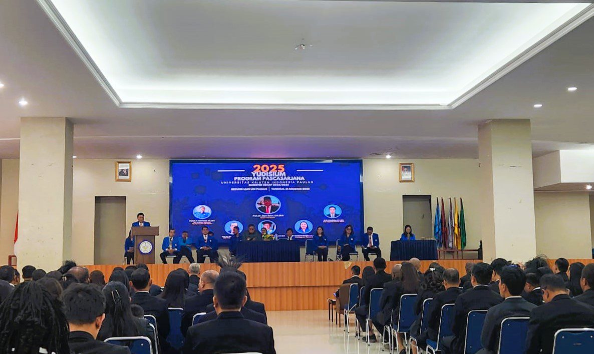 UKI Paulus Makassar Kukuhkan 247 Lulusan Pascasarjana, Termasuk Ajudan Presiden