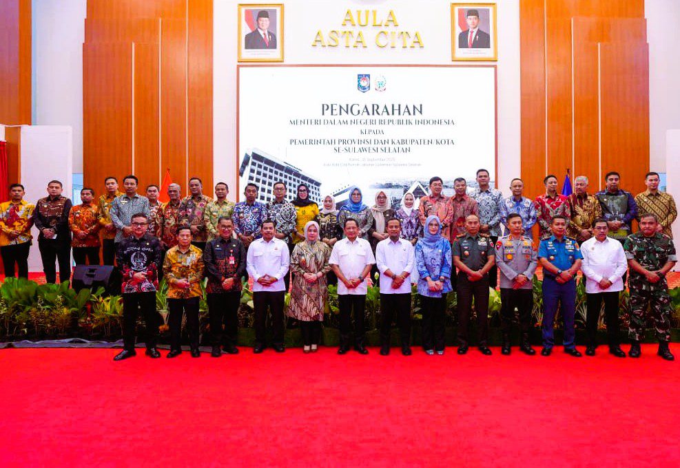 Gubernur Sulsel Sambut Mendagri Tito, Tekankan Sinergi Jaga Stabilitas Daerah 2 Gubernur Sulsel Sambut Mendagri Tito, Tekankan Sinergi Jaga Stabilitas Daerah