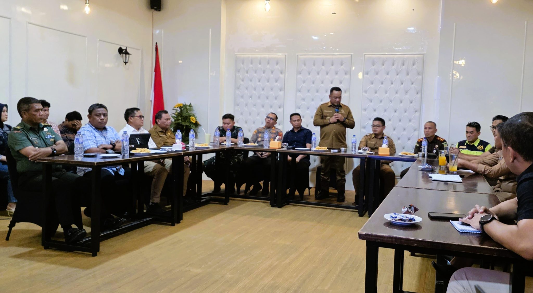 Pemkab Luwu dan Forkopimda Dukung Kepastian Hukum serta Percepatan Investasi di Luwu 2 Pemkab Luwu dan Forkopimda Dukung Kepastian Hukum serta Percepatan Investasi di Luwu