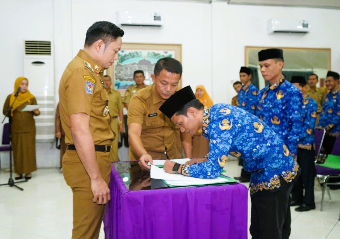 77 PPPK Terima SK Pengangkatan di Enrekang, Bupati Ajak Tunjukkan Semangat Perubahan