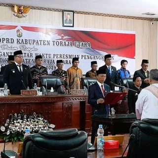 Gantikan Alm. Alexander Rantetondok, Iqnas Tandi Rano Dilantik Jadi Anggota DPRD Toraja Utara