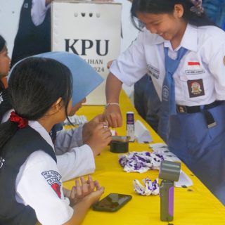 SMA Negeri 5 Tana Toraja Catat 100% Partisipasi dalam Pemilos Serentak Sulsel 2025