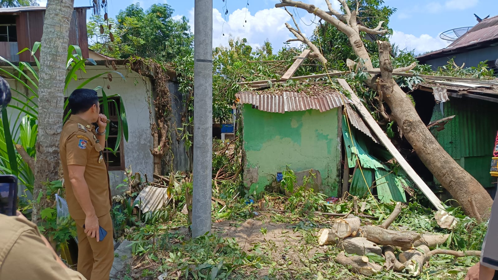 Empat Keluarga di Galonta Kehilangan Rumah, Pemda Enrekang Turun Tangan