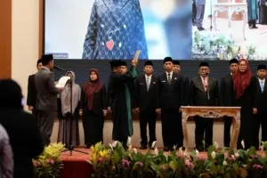 Gubernur Andi Sudirman Lantik 15 Pejabat Baru Lingkup Pemprov Sulsel