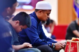 Gubernur Andi Sudirman Hadiri Kajian Islam Ilmiah Bertema “Menjaga Diri dan Keluarga dari Api Neraka”