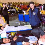 Peringati HUT ke-14, NasDem Toraja Utara Beri Bantuan Ambulans dan Donor Darah
