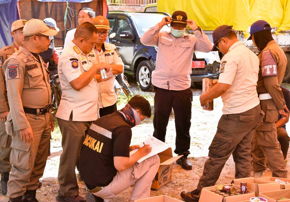 Tekan Peredaran Rokok Ilegal, Tim Gabungan Gelar Operasi Pasar di Tana Toraja