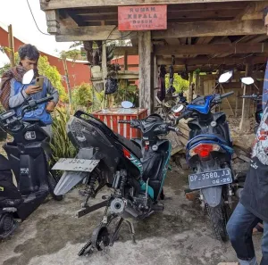 Ban dan Velg Motor Warga Gandasil Digasak Maling, Polisi Selidiki