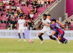 Perlawanan Sengit 10 Pemain Persik Gagalkan Kemenangan PSM
