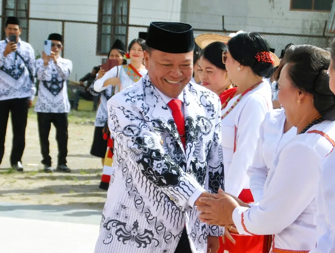 Welem Sambolangi: Guru Harus Jadi Teladan, Bukan Alat Politik! 1 Welem Sambolangi: Guru Harus Jadi Teladan, Bukan Alat Politik!