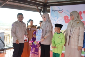 Wali Kota Tasming Buka Bakti Sosial HKN ke-61, Dorong Kesadaran Kesehatan Gigi dan Mata Sejak Dini
