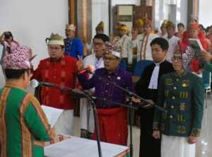 Bupati Zadrak Lantik Jacob Tipa Jadi Kepala Kesbang, Damoris Sembiring Kembali Jabat Sekwan