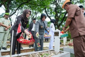 Fatmawati Rusdi: Perjuangan Kini Adalah Melayani Rakyat dengan Tulus