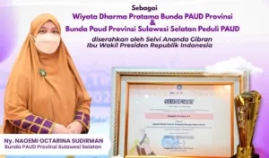 Bunda PAUD Sulsel Naoemi Octarina Raih Dua Penghargaan Nasional Kemendikdasmen RI