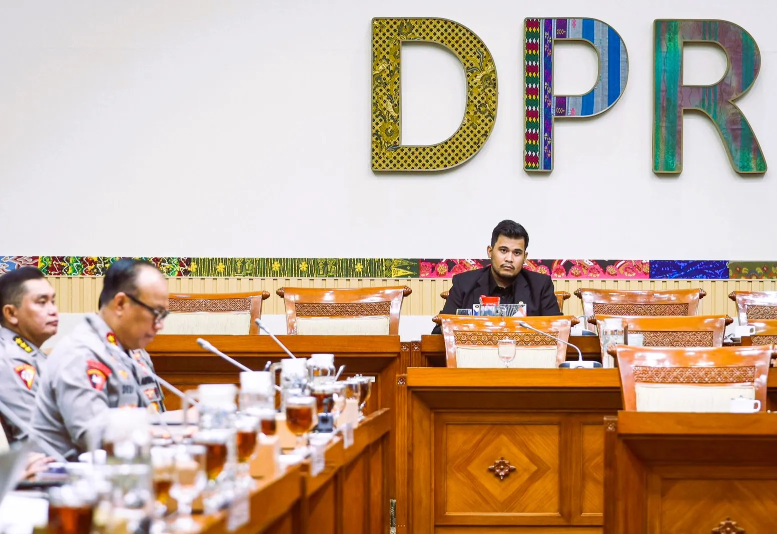 Komisi III DPR RI Gelar Rapat Reformasi Hukum dan Polri Bersama Wakapolri, Andi Amar Soroti Tunjangan Bhabinkamtibmas 1 Komisi III DPR RI Gelar Rapat Reformasi Hukum dan Polri Bersama Wakapolri, Andi Amar Soroti Tunjangan Bhabinkamtibmas