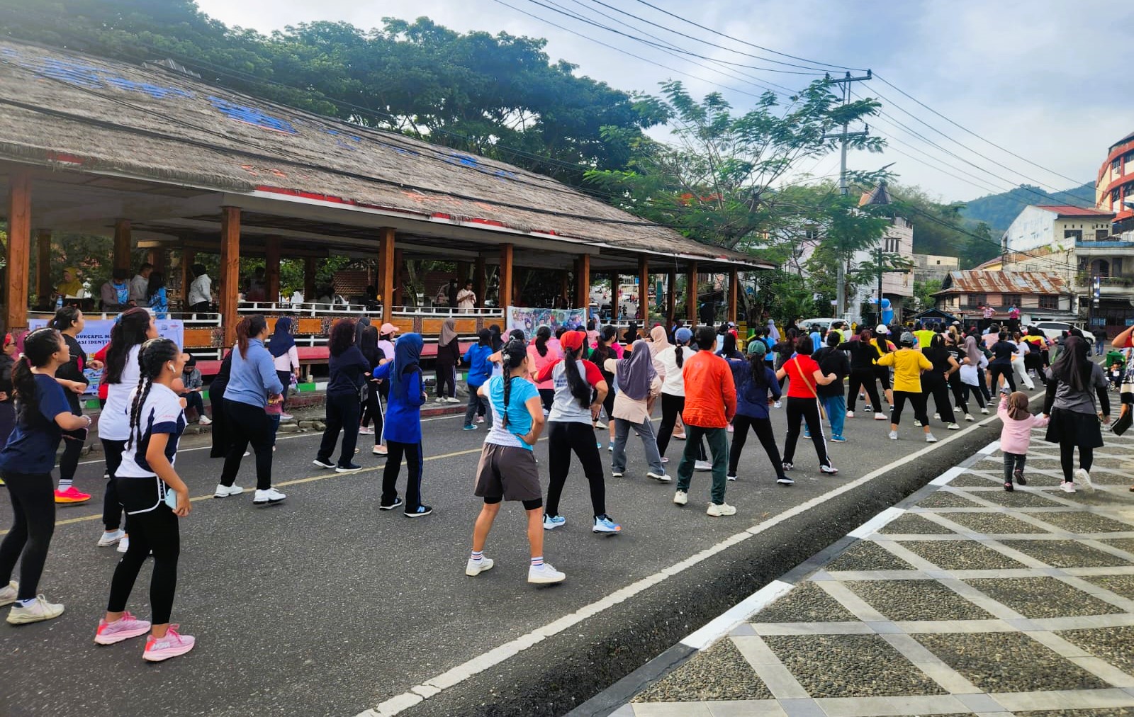 Napak Pagi di Makale: Car Free Day yang Menghidupkan Kota