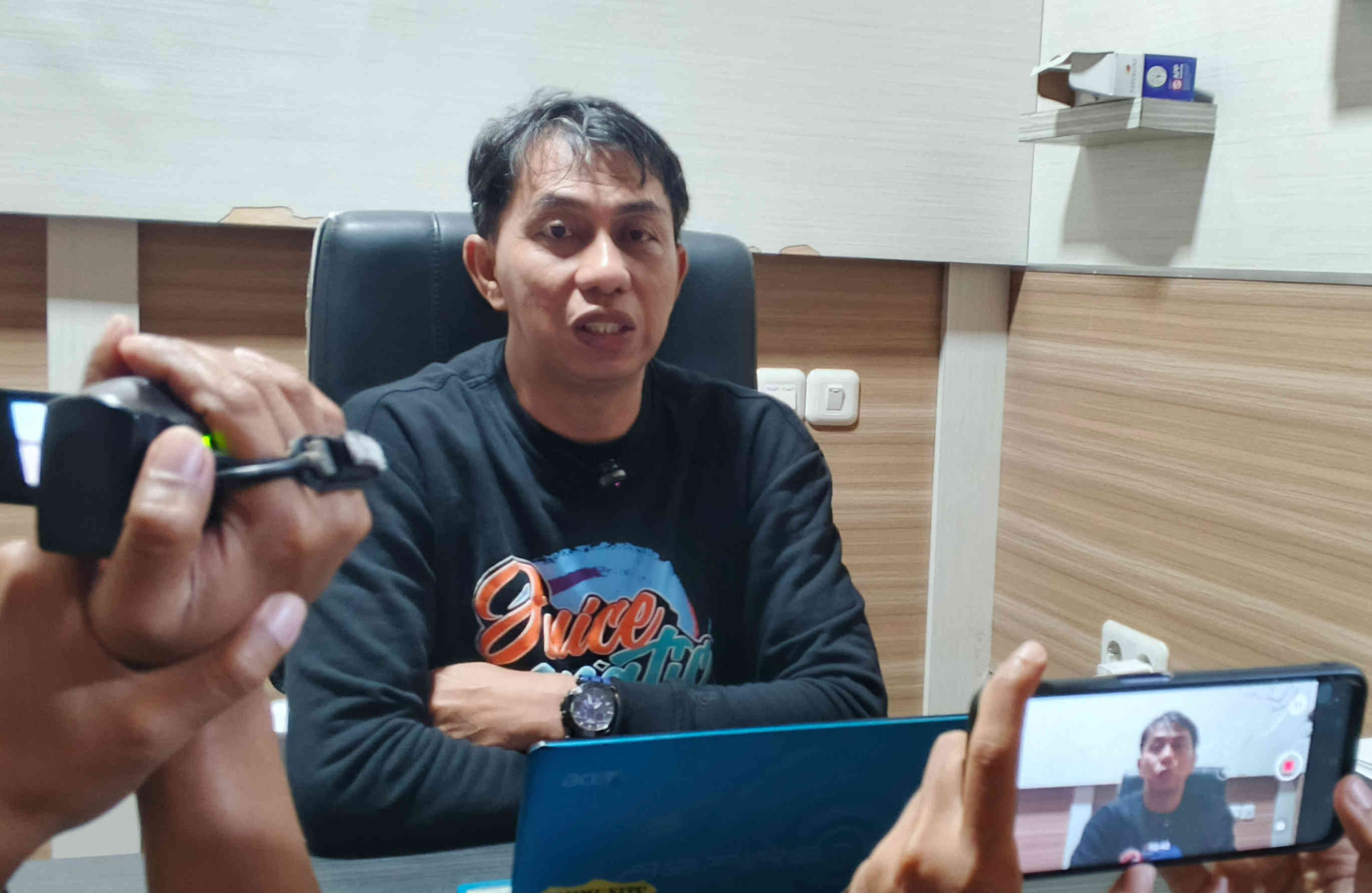 Gara-gara Ditatap, Pelanggan Kafe di Parepare Nekat Tikam Korban Pakai Badik