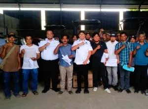 Ratusan Kelompok Tani di Enrekang Terima Bantuan Alsintan dari Kementan