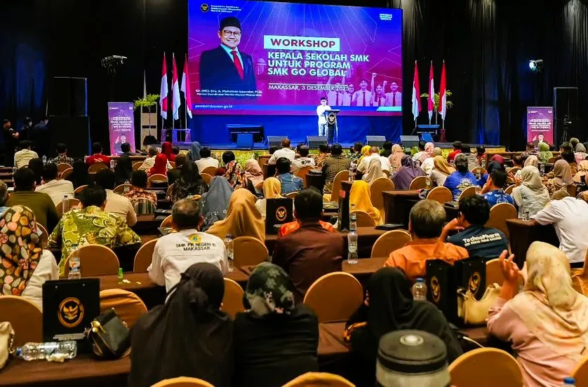 Dibuka Menko PM Muhaimin Iskandar, Gubernur Sulsel Hadiri Workshop SMK Go Global 1 Dibuka Menko PM Muhaimin Iskandar, Gubernur Sulsel Hadiri Workshop SMK Go Global