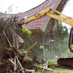 Tongkonan Ka’pun Rata dengan Tanah, Proses Eksekusi Berujung Bentrokan 