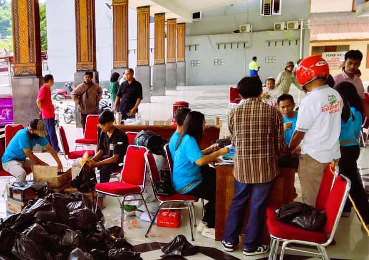 Tekan Inflasi Jelang NATARU, Dinas Koperasi dan Perdagangan Tana Toraja Gelar Pasar Murah