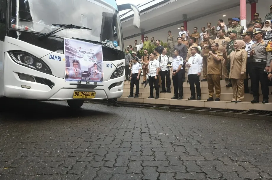 Pemprov Sulsel Lepas 250 Pemudik Gratis ke Toraja hingga Selayar 1 Pemprov Sulsel Lepas 250 Pemudik Gratis ke Toraja hingga Selayar
