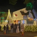 Viral Spot Foto, Hiasan Lampu Natal Wisma Tanabua Raih Grand Champion Christmas Light Festival Toraja Utara