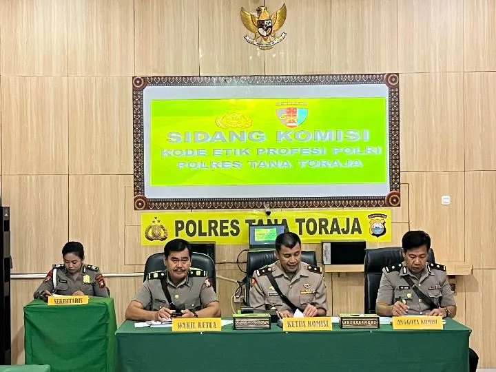 Oknum Anggota Polres Tana Toraja Positif Narkoba Jalani Sidang Kode Etik 1 Oknum Anggota Polres Tana Toraja Positif Narkoba Jalani Sidang Kode Etik