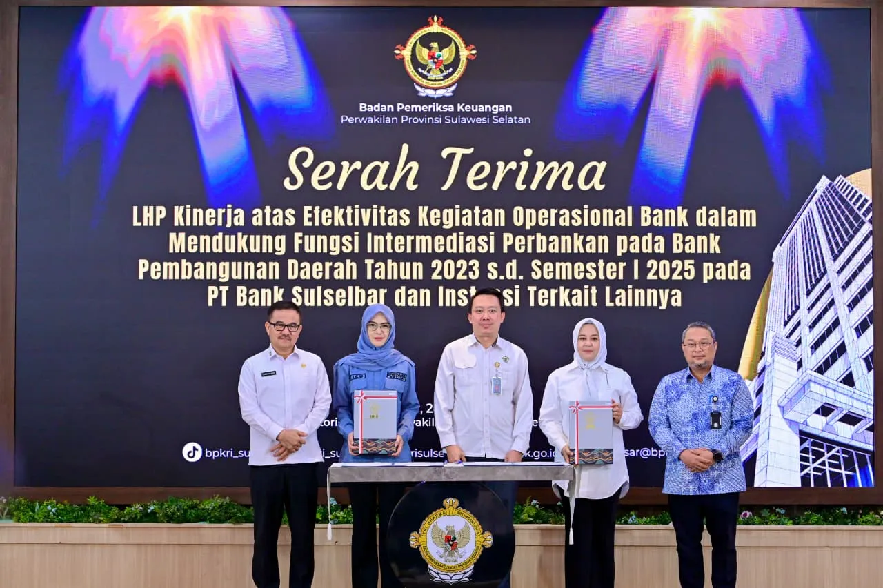 BPK Serahkan LHP Kinerja Bank Sulselbar, Pemprov Sulsel Dorong Perbaikan dan Inovasi