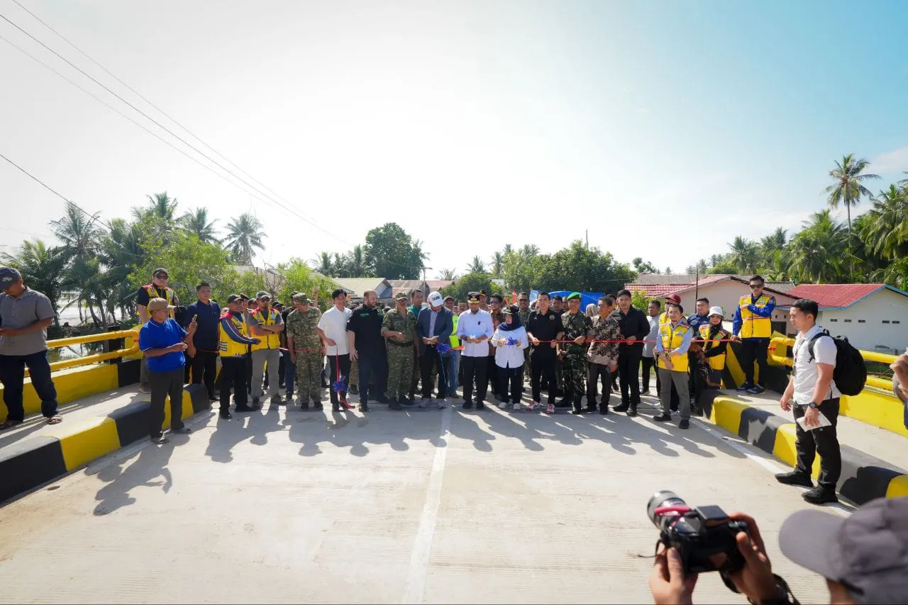 Gubernur Sulsel Resmikan Jembatan Sungai Balampangi, Akses Sinjai–Bulukumba Kian Lancar