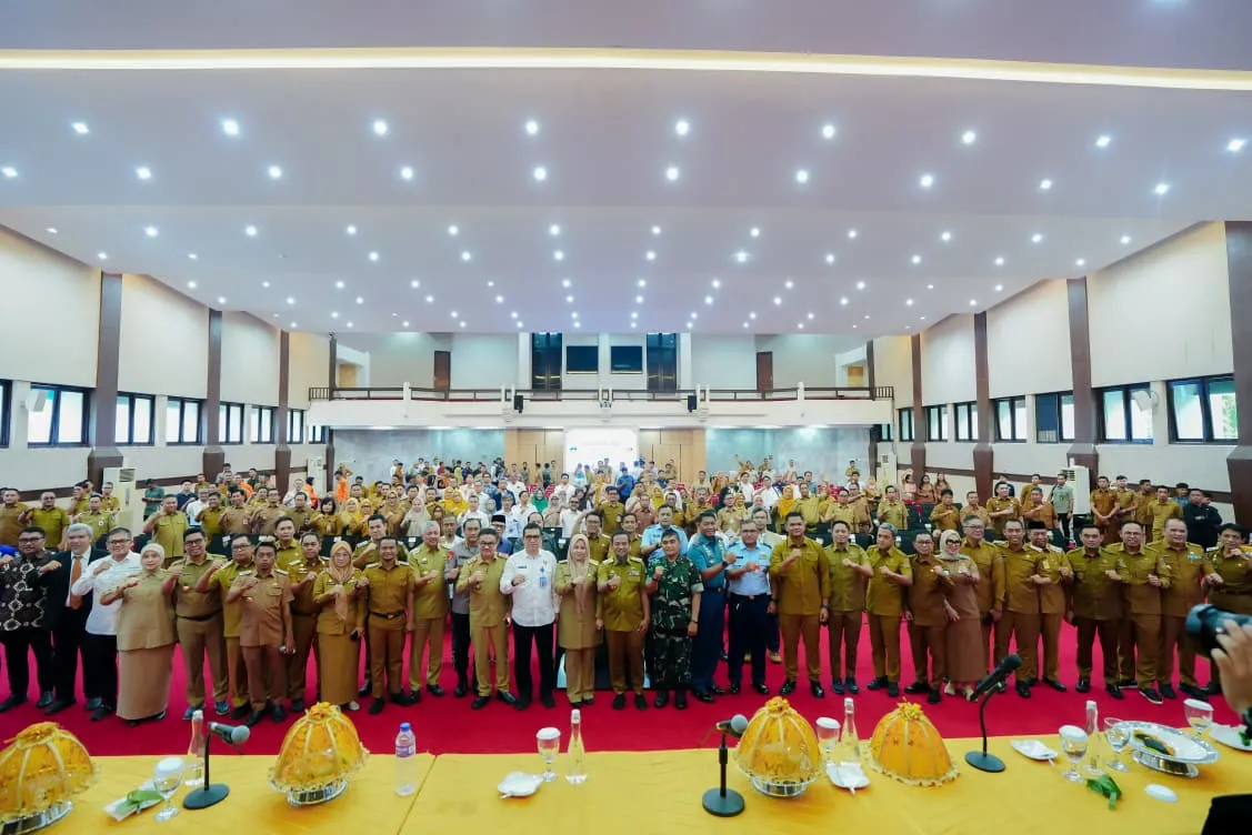 Gubernur Andi Sudirman Pimpin Rakor Forkopimda dan Kepala Daerah se-Sulsel, Tekankan Sinkronisasi Program Presiden 1 Gubernur Andi Sudirman Pimpin Rakor Forkopimda dan Kepala Daerah se-Sulsel, Tekankan Sinkronisasi Program Presiden