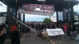 Bupati Patahuddin Sesalkan Demo Luwu Raya Bawa Keranda