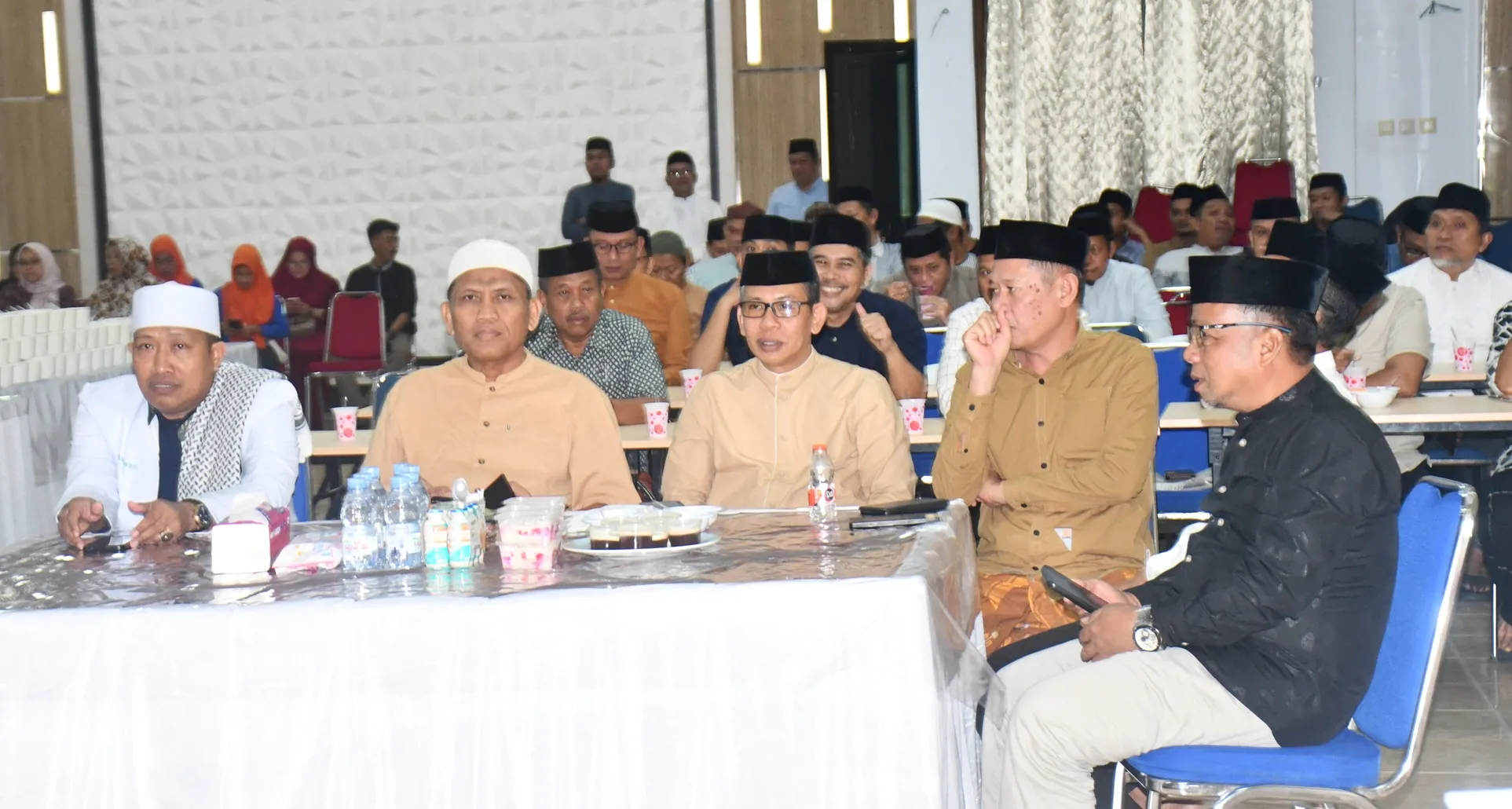 DPRD Pinrang Tekankan Sinergitas dan Pelayanan Publik saat Hadiri Klinik Ramadan 2026 1 DPRD Pinrang Tekankan Sinergitas dan Pelayanan Publik saat Hadiri Klinik Ramadan 2026