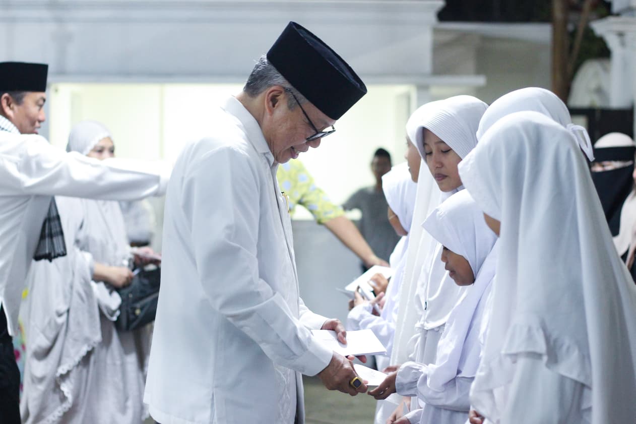 Taufan Pawe Gelar Buka Puasa Bersama di Parepare, Salurkan Bantuan untuk Disabilitas dan Anak Yatim