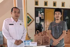 Kepala Kantor Kementrian Agama Usman Senong, saat menyambangi lokasi rest area di masjid Nurul Jihad Se'pon.