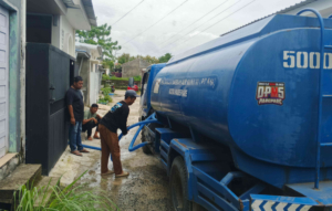 ‎PAM Tirta Karajae Tetap Layani Warga dengan Air Tangki Jelang Lebaran