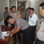 65 Personel Polres Toraja Utara Tes Urine Buntut Penangkapan Kasat dan Kanit