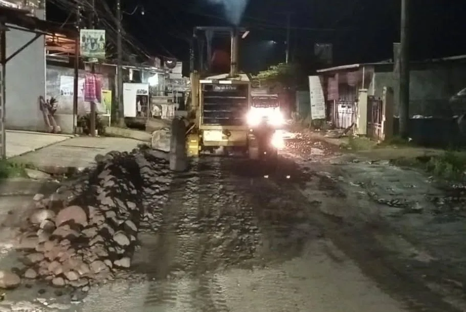 Gubernur Sulsel Pastikan Penanganan Darurat Jalan Rusak Moncongloe, Talud dan Aspal Disiapkan