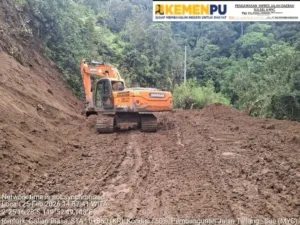 Jalan Menuju Seko Mulai Dibangun, Gubernur Sulsel: Dikerjakan Bertahap