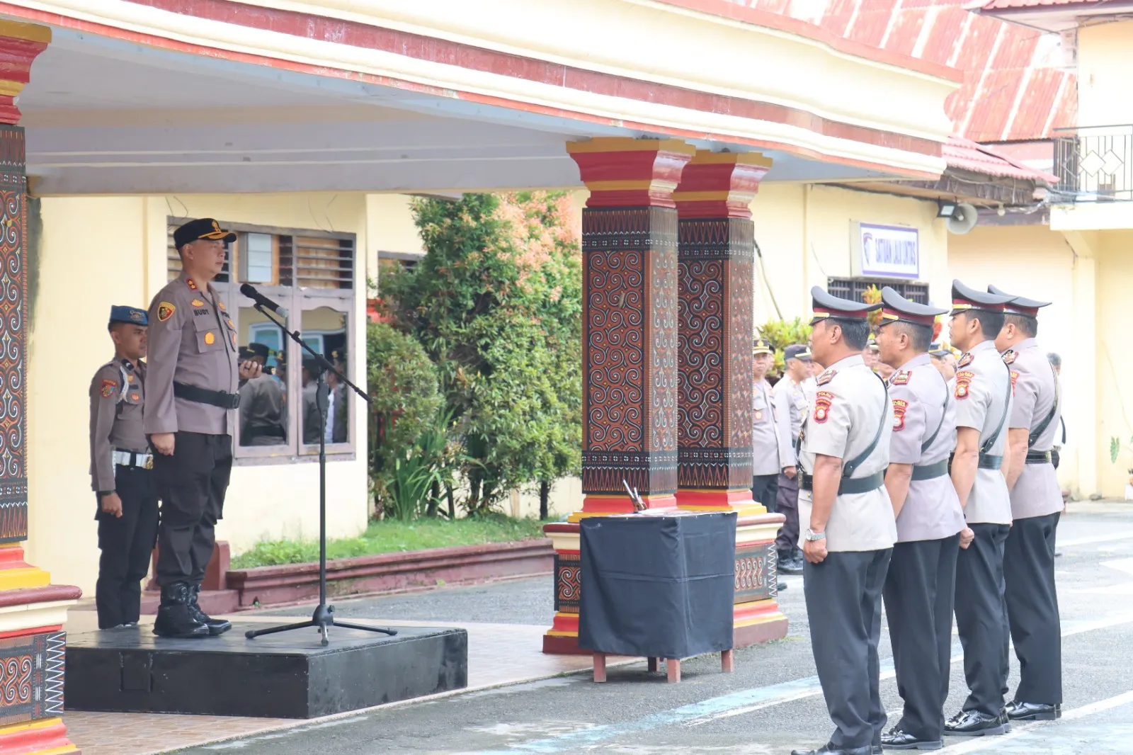 Kasat Lantas, Kapolsek Makale dan Kapolsek Sanggala Berganti, Kapolres Tana Toraja Harap Adanya Terobosan