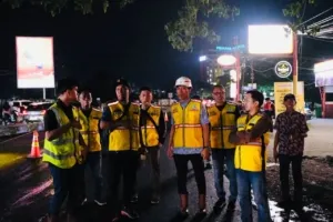 Pengaspalan Dikebut Malam Hari, Pemprov Sulsel Targetkan Keluhan Debu Warga Teratasi