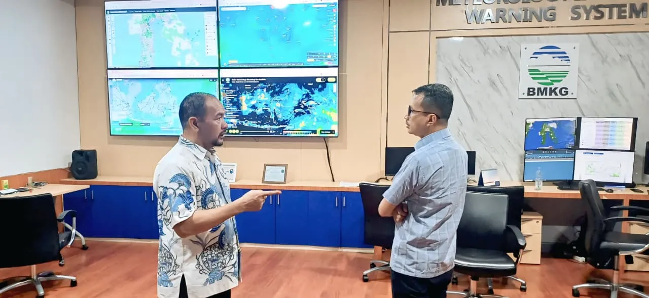 Diskominfo SP Sulsel Perkuat Sinergi dengan BMKG Wilayah IV, Dorong Informasi Cuaca Lebih Akurat dan Cepat 1 Diskominfo SP Sulsel Perkuat Sinergi dengan BMKG Wilayah IV, Dorong Informasi Cuaca Lebih Akurat dan Cepat
